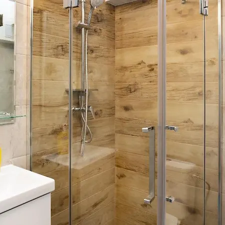 罗莎莉亚膳食公寓酒店 招待所