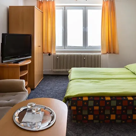 罗莎莉亚膳食公寓酒店