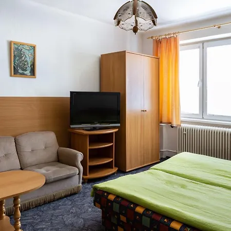 罗莎莉亚膳食公寓酒店